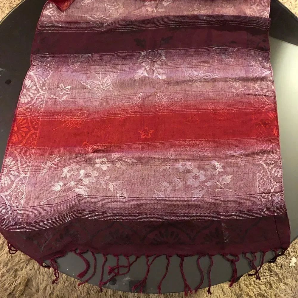 Ombre Patterned Fringed Red Scarf